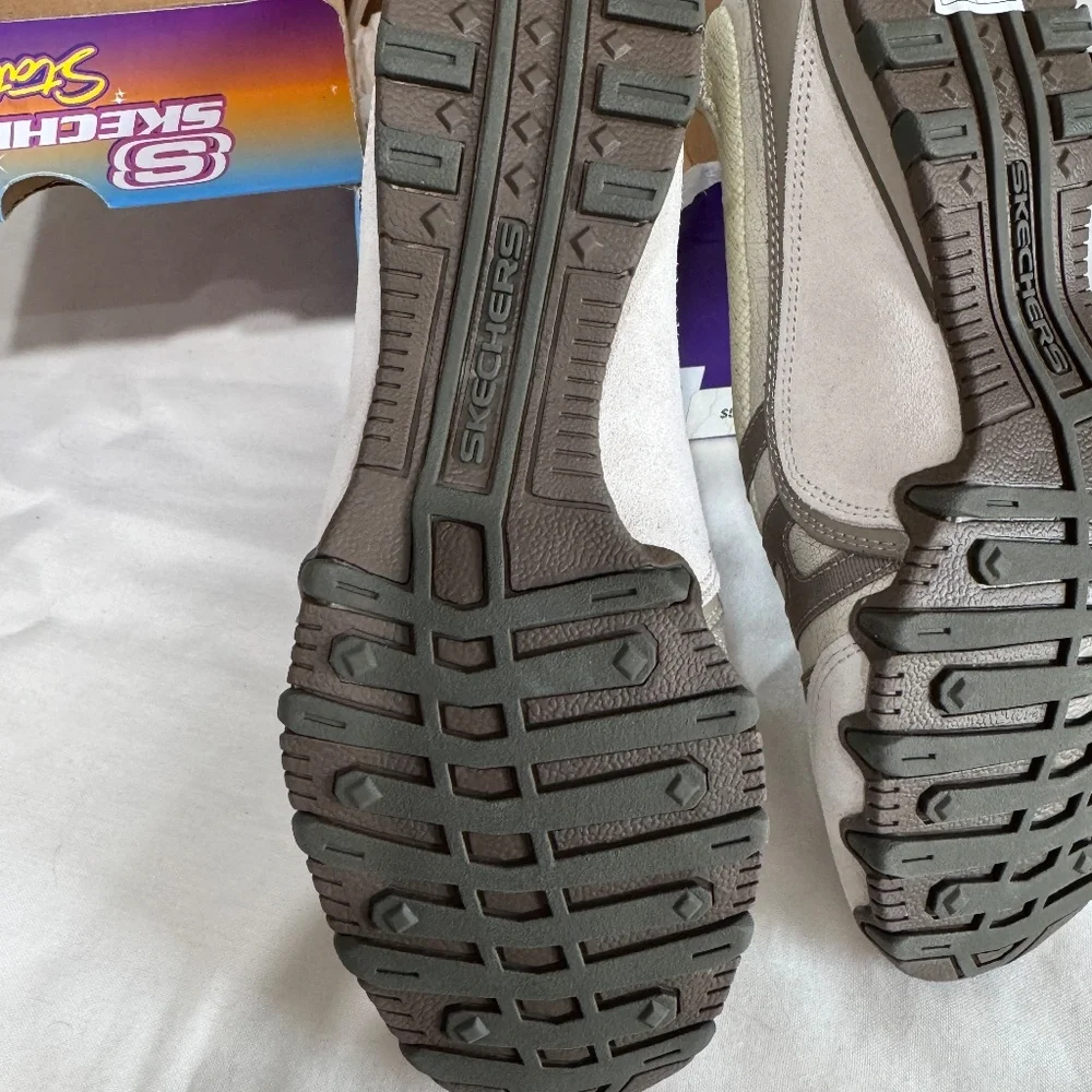 Skechers Women's 8.5 off white Point-Blank NWT - Picture 6 of 11